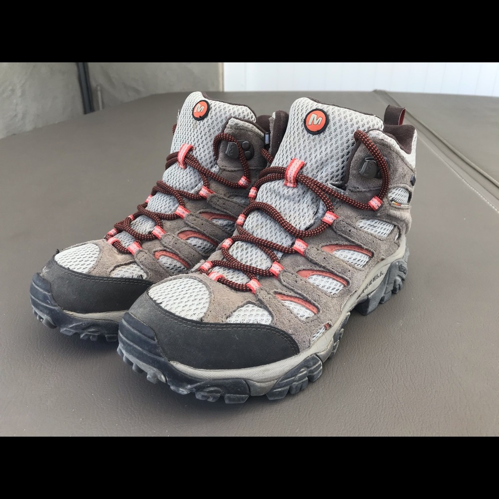 Merrill Mid MOAB waterproof hiking boots
